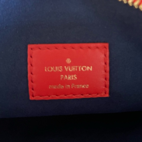 LOUIS VUITTON
Lambskin Embossed Monogram Coussin PM Red - Picture 10 of 12